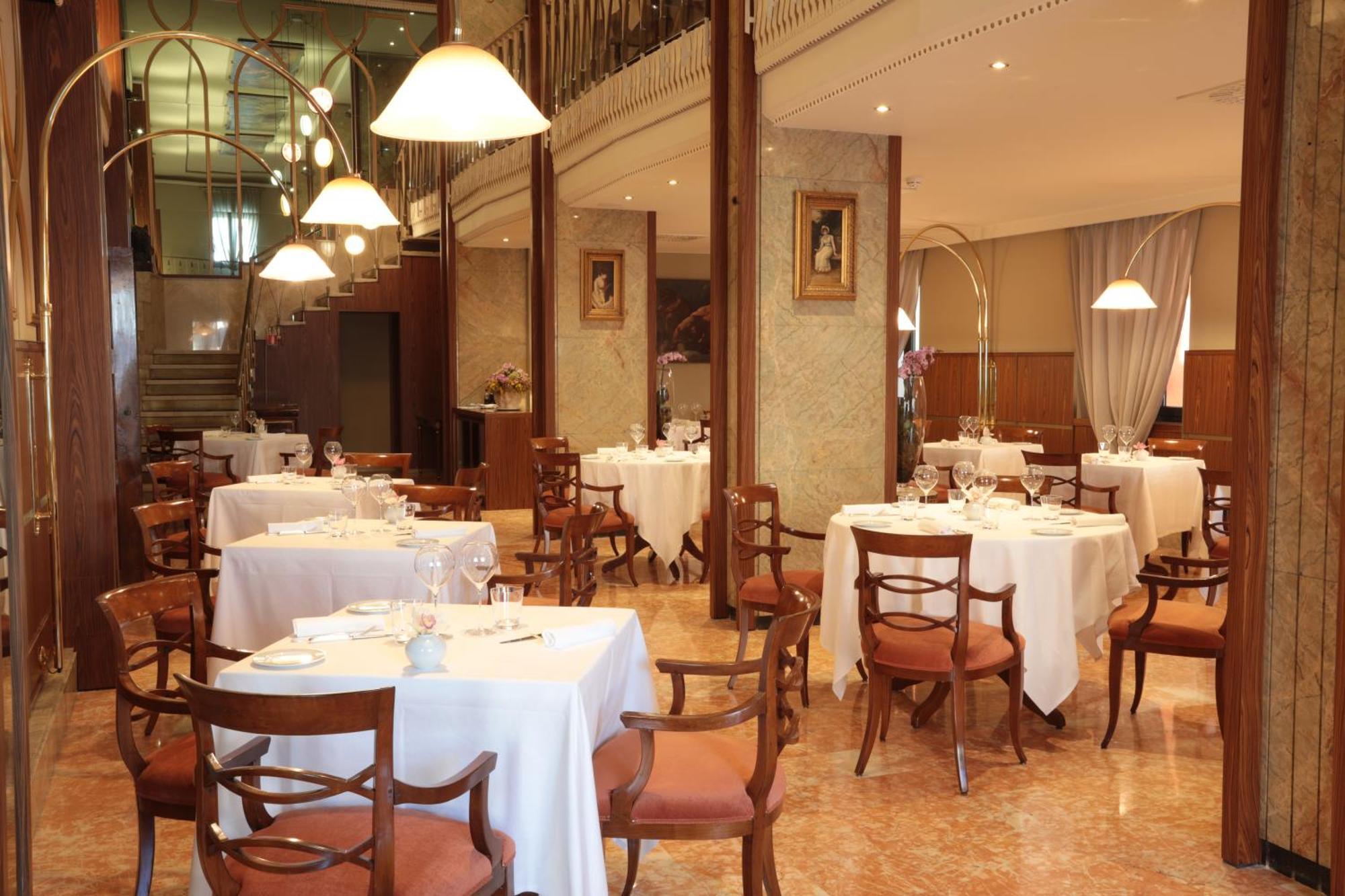 Due Torri Hotel Verona Exteriör bild