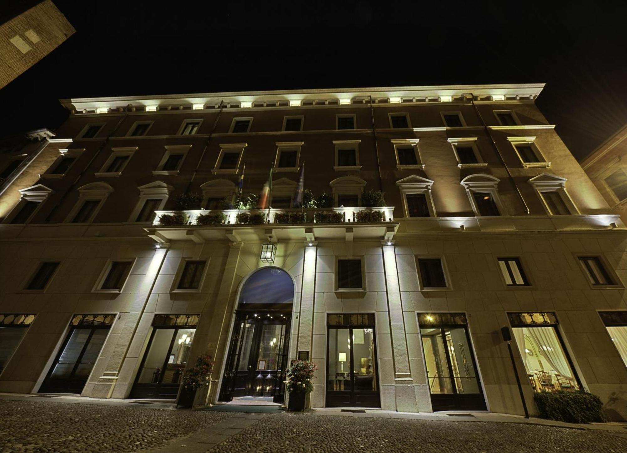 Due Torri Hotel Verona Exteriör bild